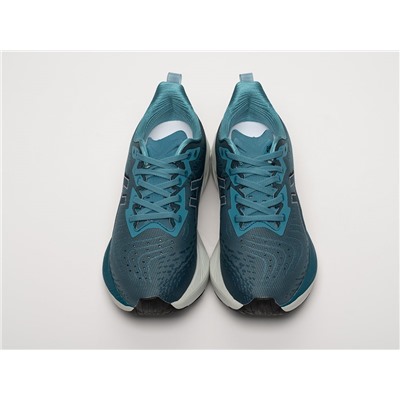 Кроссовки Asics Novablast 4