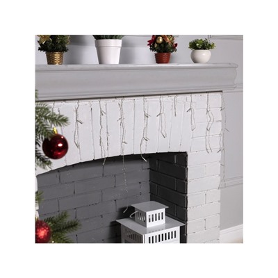 Гирлянда «Бахрома» 3×0.5 м, IP20, прозрачная нить, 80 LED, свечение фиолетовое, 8 режимов, 220 В