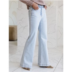 Джинсы-клеш из эластичного денима