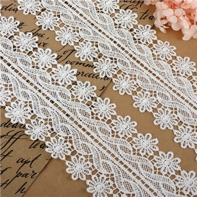 Кружево гипюровое, 80 мм, 6.8±0.5 м, белое