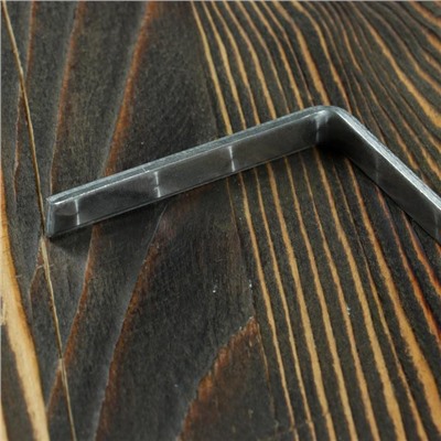 Кочерга узбекская с деревянной ручкой «Фигурная», рабочая длина - 45 см, ширина - 12 мм, толщина - 2.5 мм, с узором