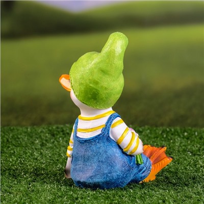 Садовая фигура из полистоуна «Утёнок с цветами», 10×5.5×16 см