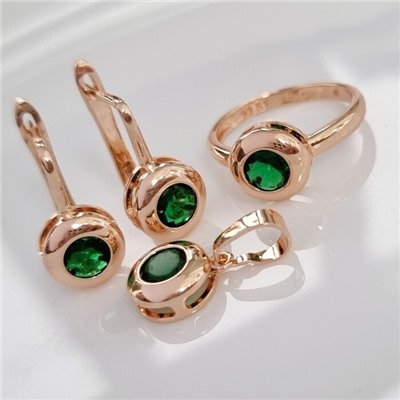 Комплект ювелирной бижутерии коллекция "Дубай" серьги, кулон и кольцо 17 р, покрытие: позолота, вставка: фианиты, цвет: зеленый, арт.213.907-17