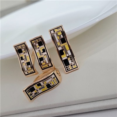 Комплект ювелирной бижутерии коллекция "Дубай" серьги, кулон и кольцо 19 р, покрытие позолота, вставка: эмаль, цвет: черный, желтый и белый, арт.313.286-19