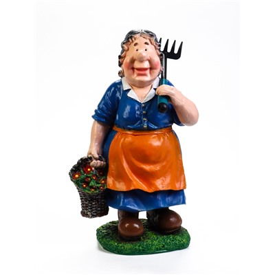 Садовая фигура из полистоуна «Баба с тяпкой», 23×37×63 см