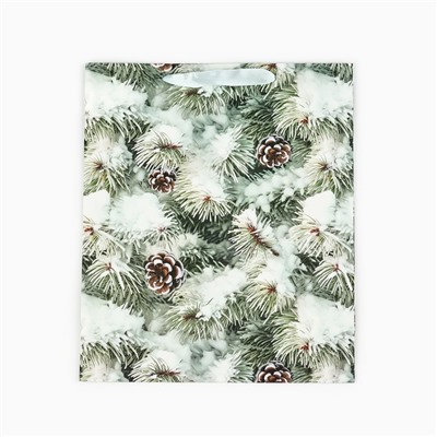 Пакет подарочный новогодний ламинированный «Зимняя ель», M 26×30×9 см