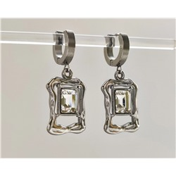 Серьги из стали