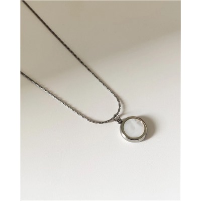 Кулон на цепочке