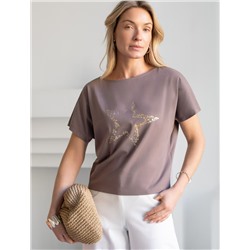 Нарядная футболка с блестящим принтом