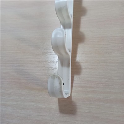 Крючок- вешалка на дверь УЦЕНКА