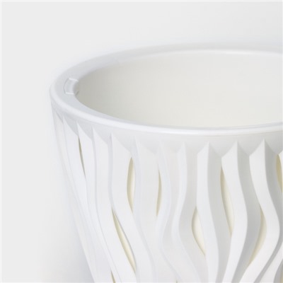 Кашпо для цветов со вставкой «Вдохновение», 2.25 л, d=17.5 см, h=15 см, белое