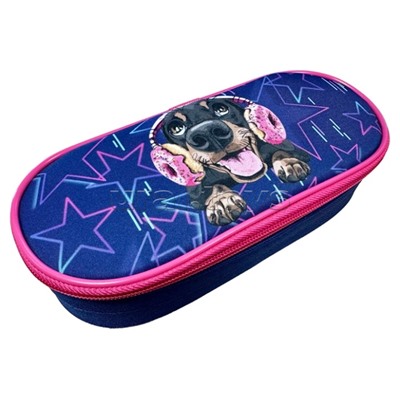 Пенал корпусный овальный "Пес в наушниках" 210х85х50мм, жесткий каркас овальной формы на картоне с закругленными краями. Корпус покрыт  полиэстером 210 ден. По краям имеется текстильная отделка