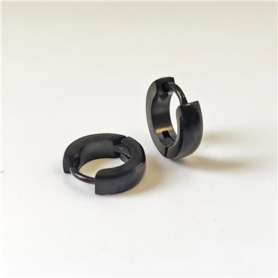 Серьги из стали