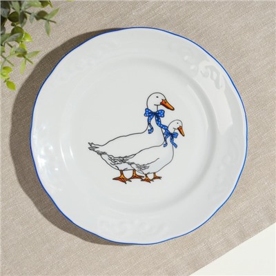 Тарелка Добрушский завод «Гуси», d=17.5 см, фарфор, белая, рисунок МИКС