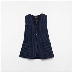 Жилет с накладными карманами, Налёт драмы