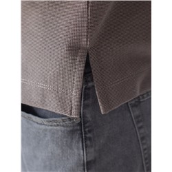 Лонгслив из мягкого фактурного трикотажа с плетеным воротником поло на молнии