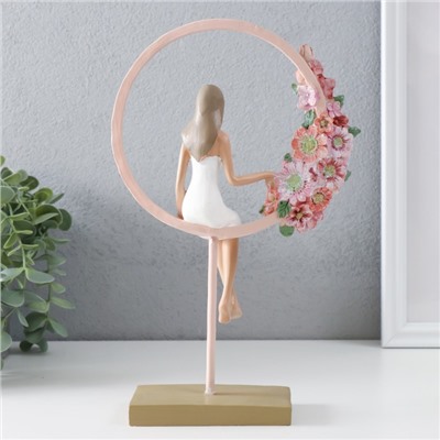 Фигурка полистоун «Девушка сидит в розовом кольце с цветами», 16×6×25.5 см