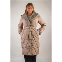 Стеганое пальто с меховой отделкой арт. 23153 (Бежевый)