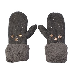 Варежки женские с декором