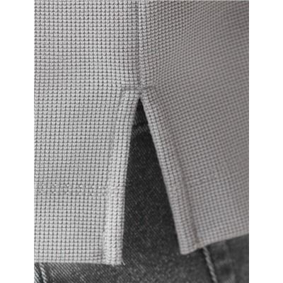 Лонгслив из мягкого фактурного трикотажа с плетеным воротником поло на молнии