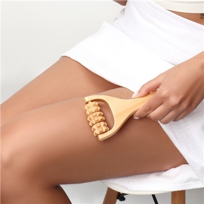 Массажёр роликовый, деревянный, с ручкой, универсальный, 14.5×8×3 см, 3 барабана