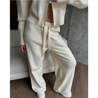 Спортивный костюм #22987737