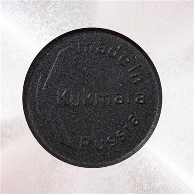 Сковорода KUKMARA «Традиция», d=22 см, пластиковая ручка, стеклянная крышка, утолщённое дно, антипригарное покрытие, алюминий, чёрная