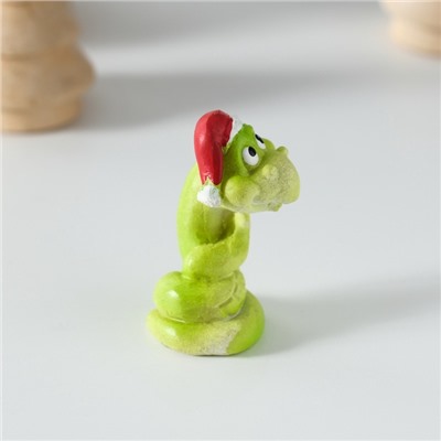 Фигурка полистоун «Добрый змей в новогоднем колпаке», красно-зелёный, 2.5×2.5×4 см, МИКС