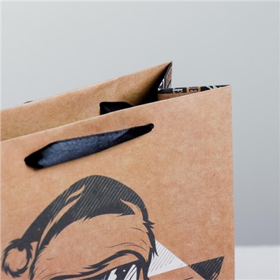 Пакет подарочный новогодний крафтовый «Брутального года», MS 18×23×8 см