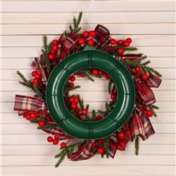 Венок новогодний d=30 см «Зимнее волшебство. Уютная сказка», с лентами и ягодами
