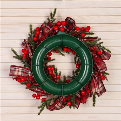 Венок новогодний d=30 см «Зимнее волшебство. Уютная сказка», с лентами и ягодами