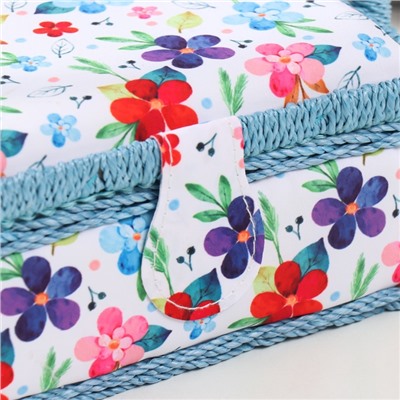 Шкатулка для рукоделия и шитья «Цветение на белом», хранение ниток, иголок, мелочи, 18×12×9.5 см