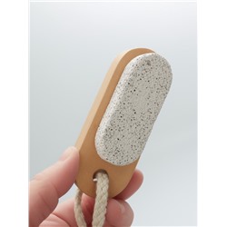 Пемза для педикюра с щёткой, с подвесом, искусственная щетина, 9.5×4 см
