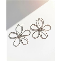 Стильные серьги