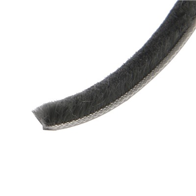 Уплотнитель щеточный самоклеящийся ТУНДРА, 7×6 мм, серый, 10 м