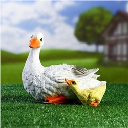 Садовая фигура из полистоуна «Утка с утёнком», 20×15×23 см