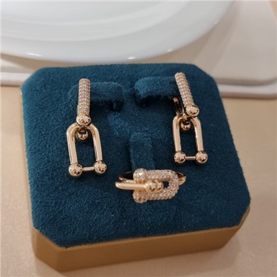 Комплект ювелирной бижутерии коллекция "Дубай" серьги и кольцо 17 р, покрытие позолота, вставка: цирконы, цвет: прозрачный, арт.313.448-17