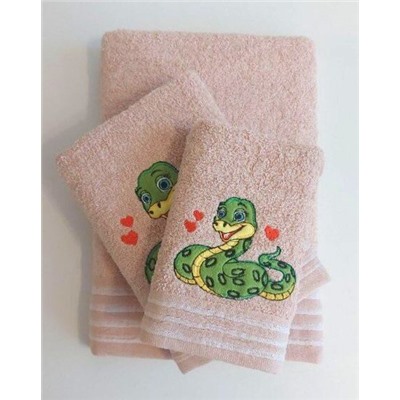 Махровое полотенце "Змейка в сердцах"- ПУДРА 70*140 см. хлопок 100%