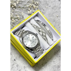 Подарочный набор для женщин часы, 2 браслета + коробка #22853246