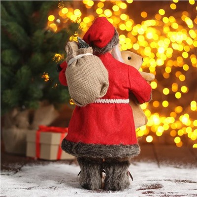 Дед Мороз под ёлку «Зимнее волшебство. Новогодняя игрушка в красной шубке с мишкой», 30 см