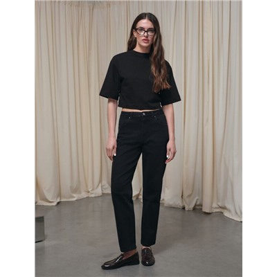 Актуальная коллекция CONTE CON-844 Чёрные джинсы relaxed mom с декоративной отстрочкой на задних кар