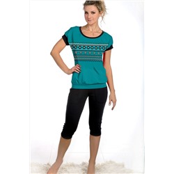 Женская пижама с бриджами и футболкой 50