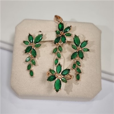 Комплект ювелирной бижутерии коллекция "Дубай" серьги, кулон и кольцо 20 р, покрытие позолота, вставка: фианиты, цвет: изумрудный, арт.414.358-20