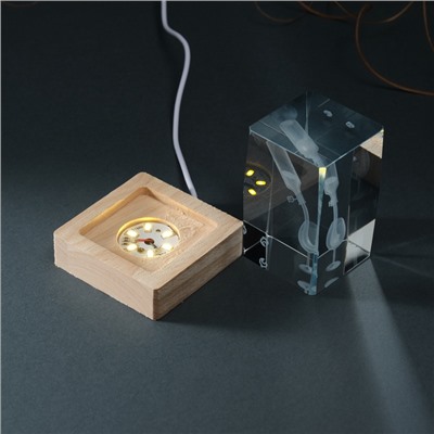 Фигурка светящаяся стекло «Прямоугольник. Бокал и вино», подставка дерево, USB, 7×7×10