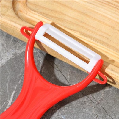 Набор кухонный на подставке Доляна «Симпл», 5 предметов: ножи 7.5 см, 10.5 см, 13 см, 15 см, овощечистка, цвет красный