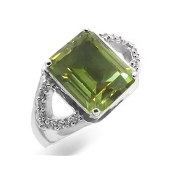 Кольцо из серебра султанит, Агафья