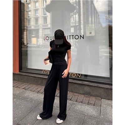 Спортивный костюм #22988198