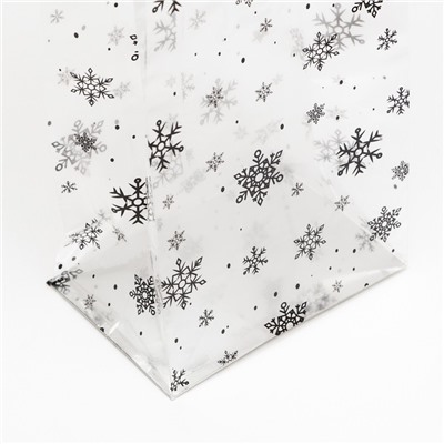 Пакет подарочный новогодний с жёстким дном 11×17×55 Серебристый «Снежинки»