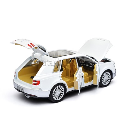 Машина "Внедорожник" (свет, звук, дым) в коробке