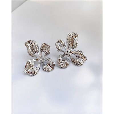 Стильные серьги